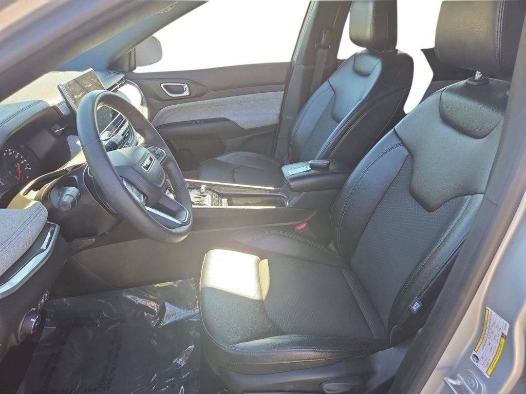 Used 2024 Jeep Compass Latitude image 19