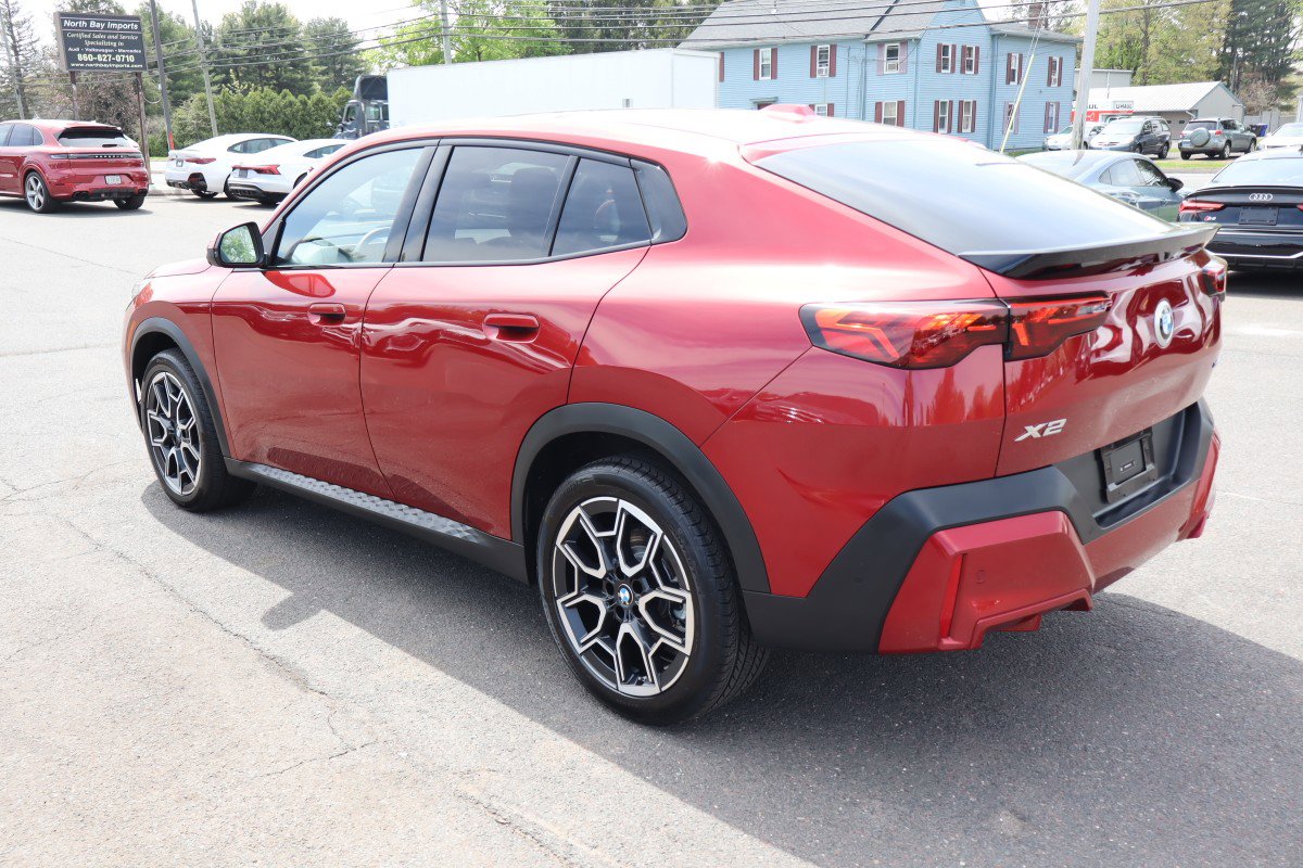 Used 2026 BMW X2 xDrive28i AWD/4WD image 7