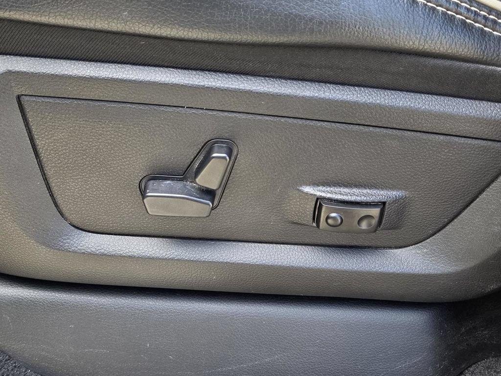 Used 2019 RAM 2500 Laramie w/ Protection Group AWD/4WD image 15