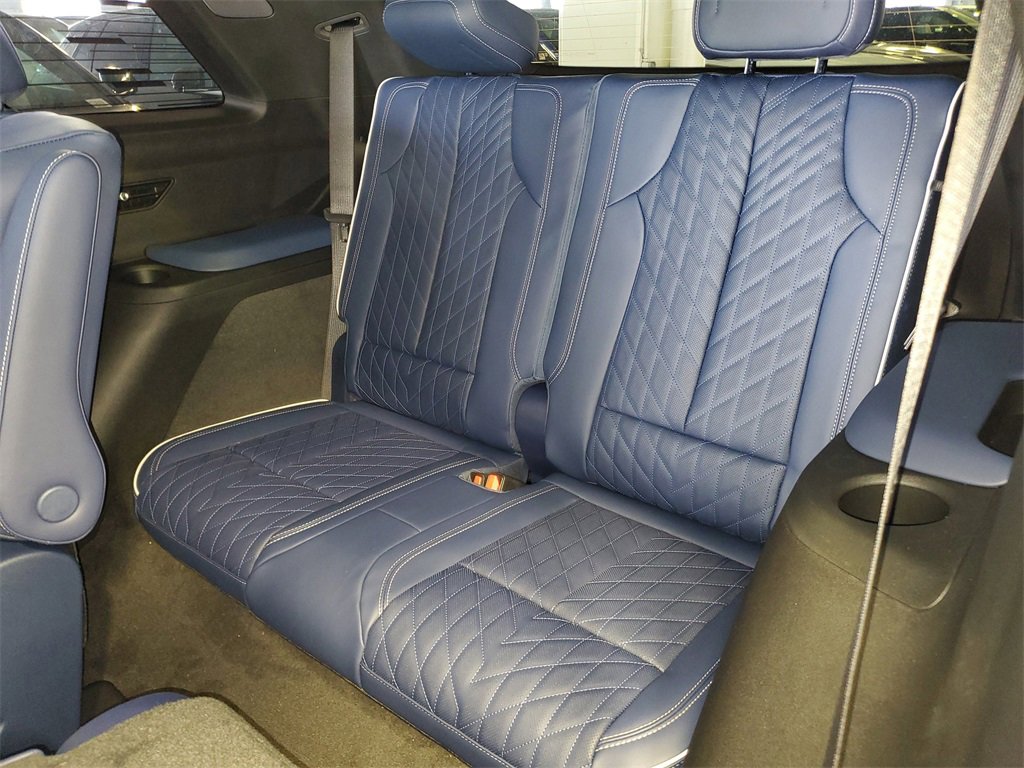 New 2026 Cadillac Vistiq Premium Luxury image 12