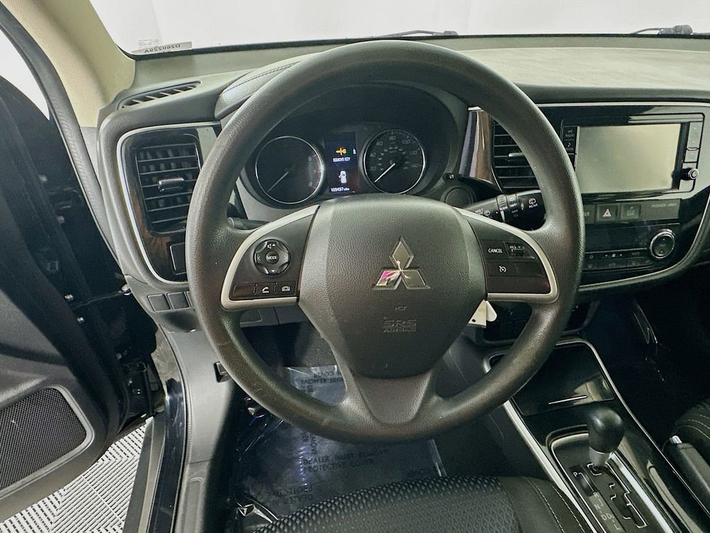 Used 2018 Mitsubishi Outlander ES image 15