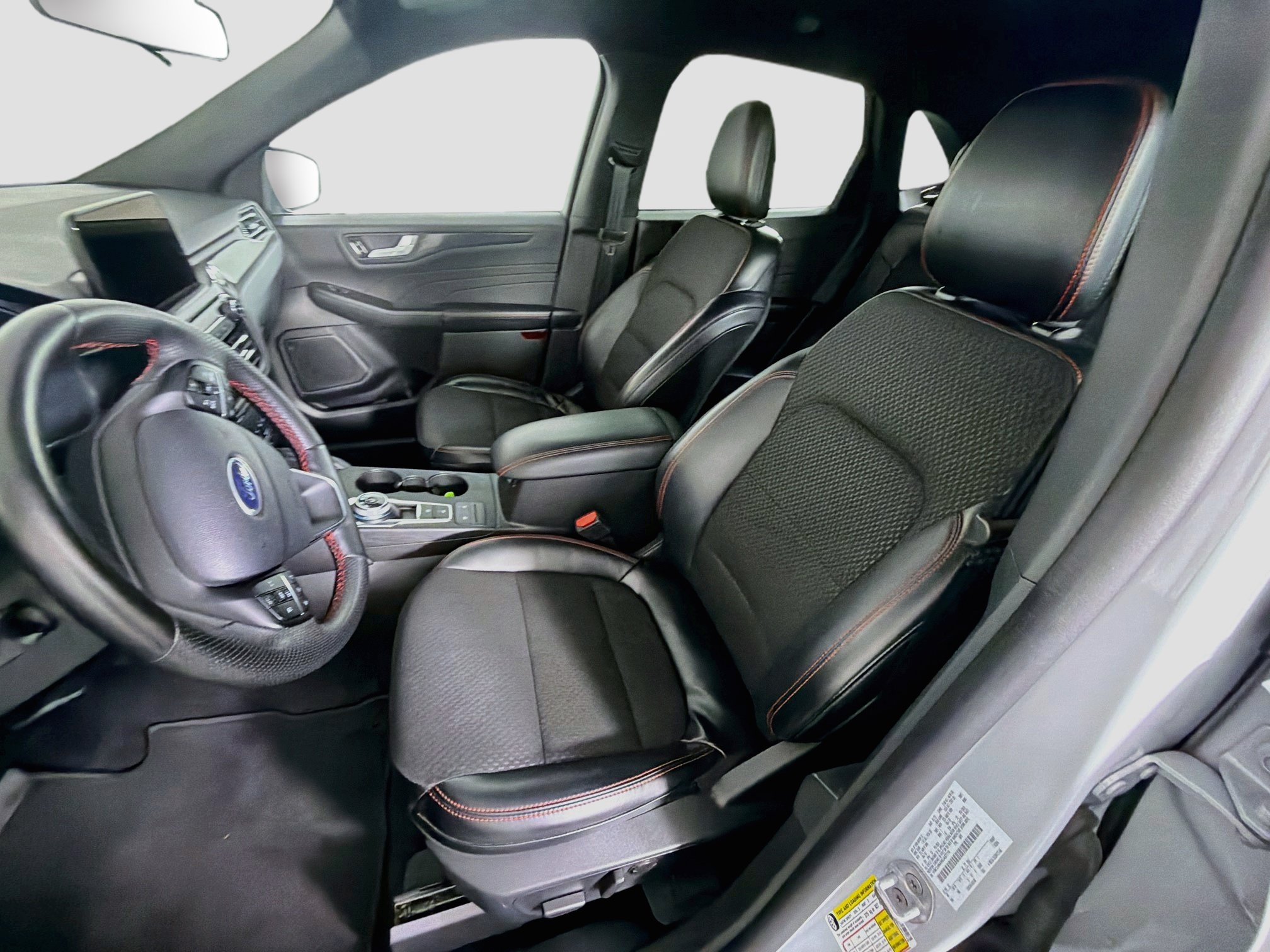 Used 2025 Ford Escape ST-Line Select AWD/4WD image 13