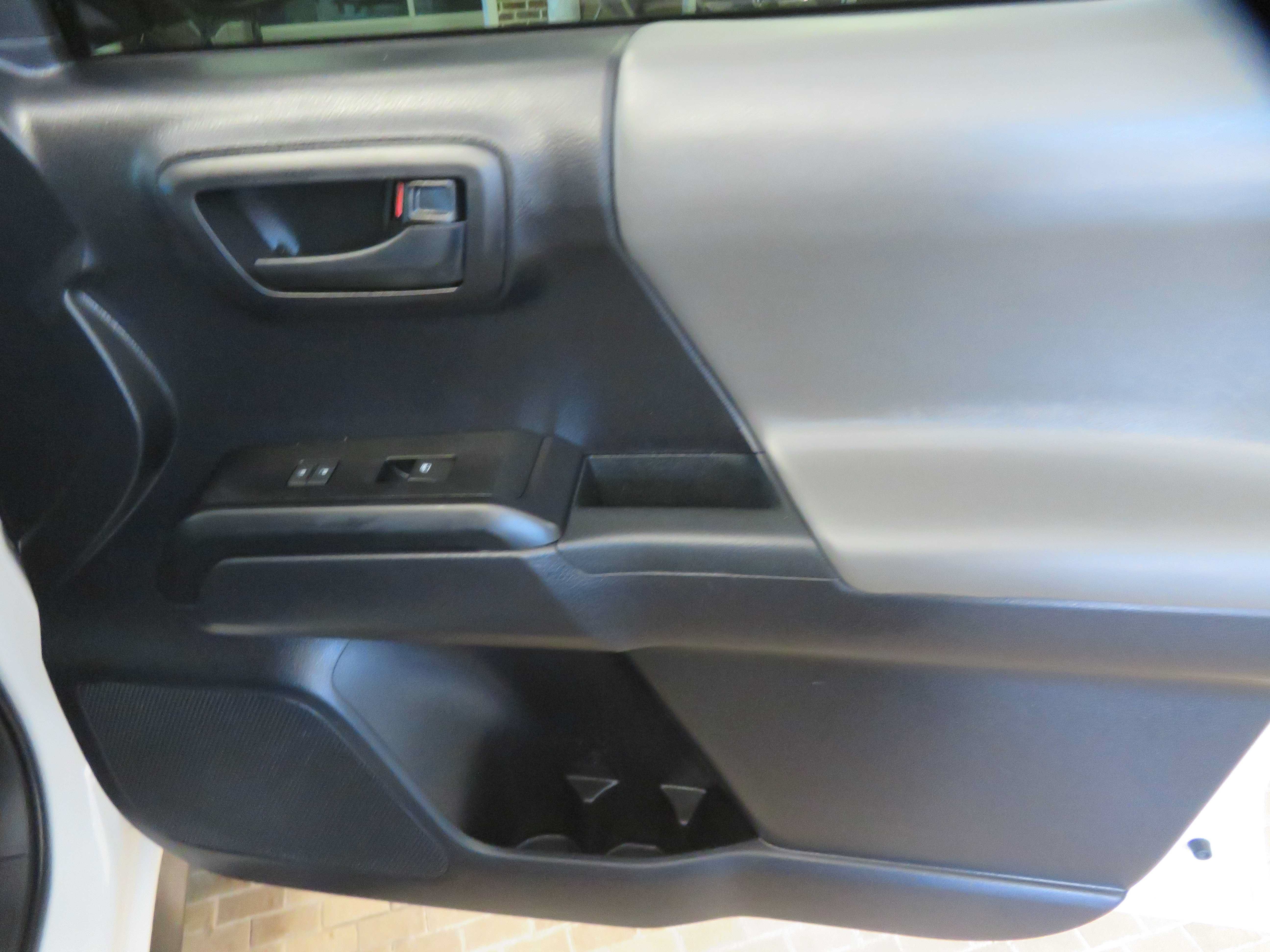 Used 2020 Toyota Tacoma SR AWD/4WD image 24