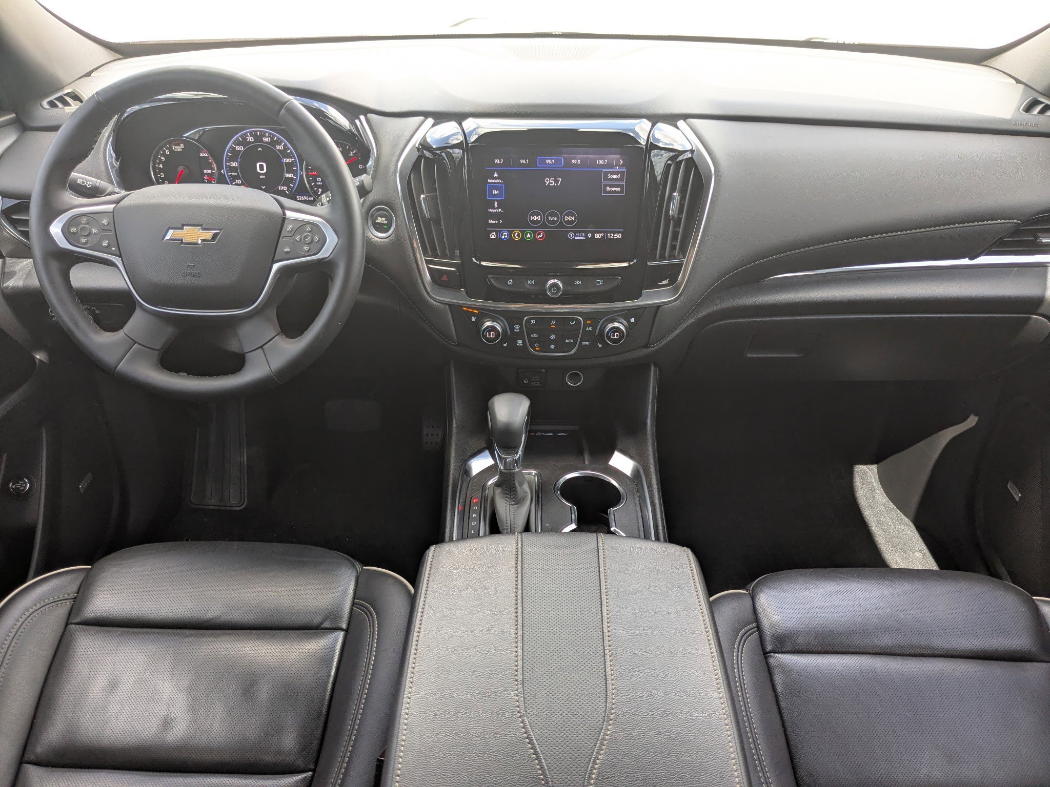 Used 2023 Chevrolet Traverse Premier image 17