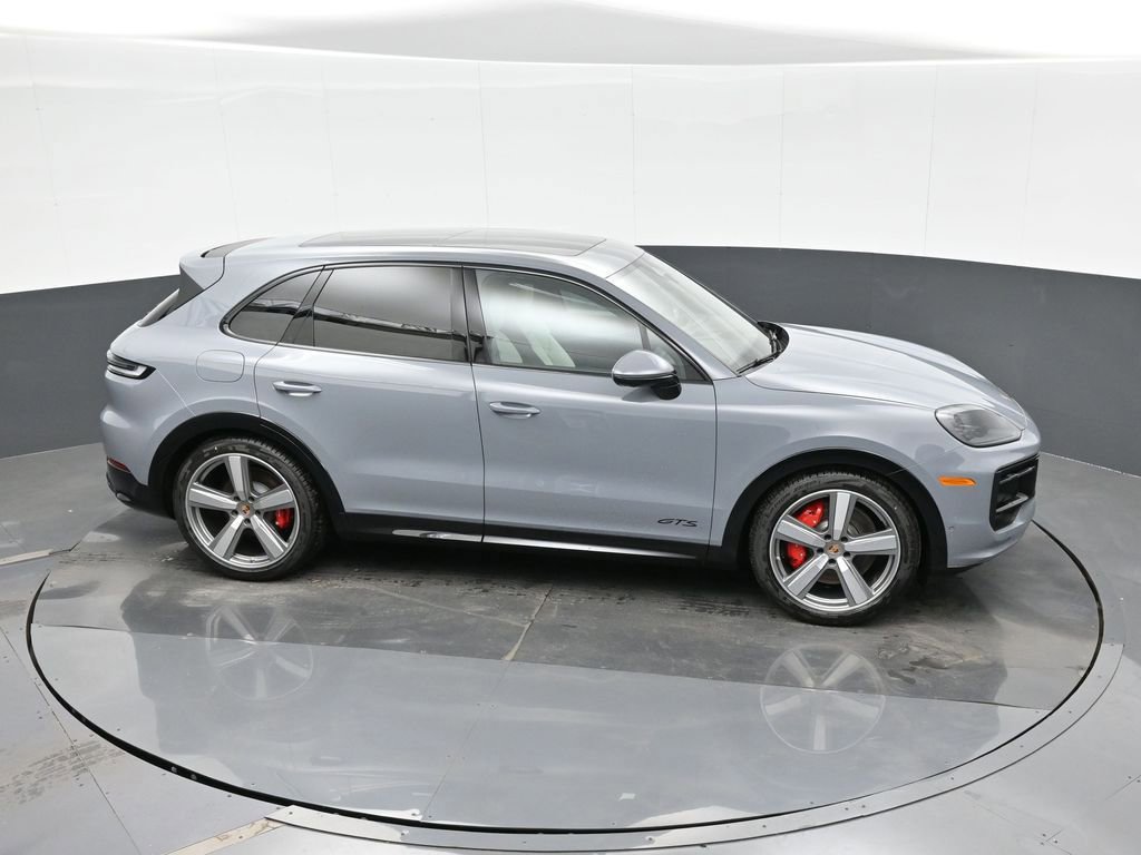 New 2026 Porsche Cayenne GTS image 31