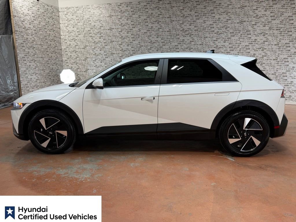 Certified 2025 Hyundai Ioniq 5 SE RWD image 4