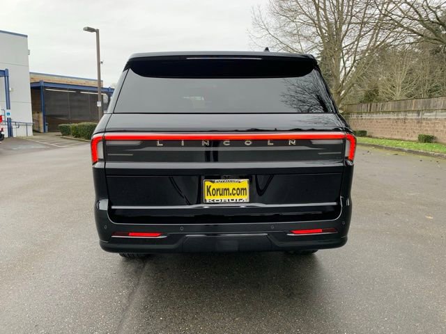 New 2026 Lincoln Navigator L Reserve w/ Jet Appearance Package image 4