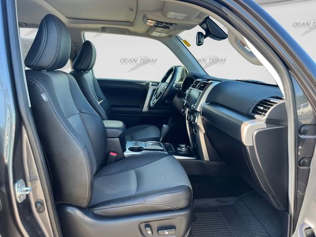 Used 2023 Toyota 4Runner SR5 Premium w/ Moonroof Package AWD/4WD image 15