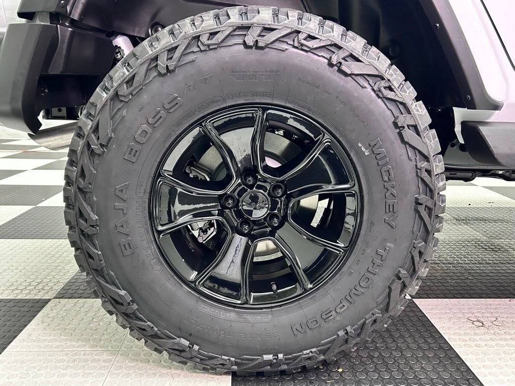 New 2025 Jeep Wrangler Unlimited Sahara w/ Safety Group AWD/4WD image 9