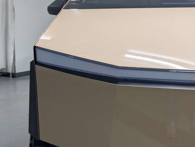 Used 2024 Tesla Cybertruck AWD Crew Cab image 25