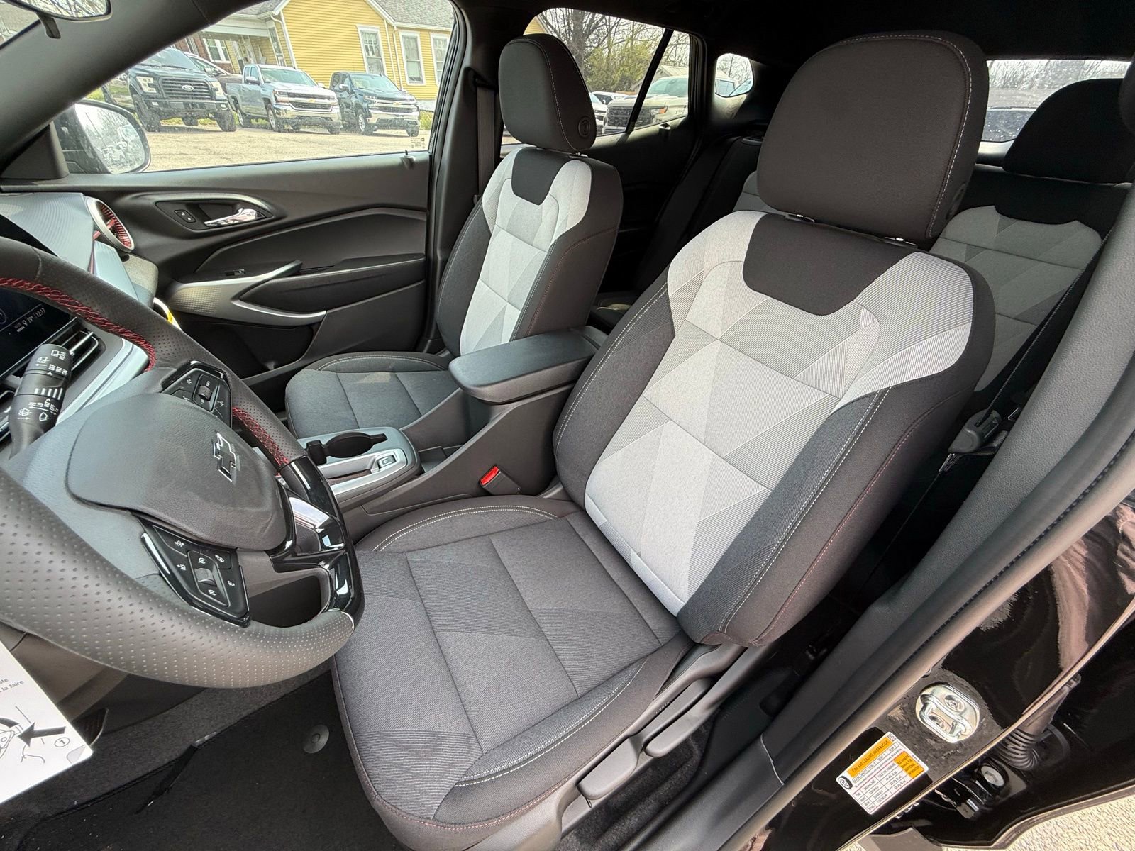 New 2026 Chevrolet Trax RS w/ Sunroof Package FWD image 16