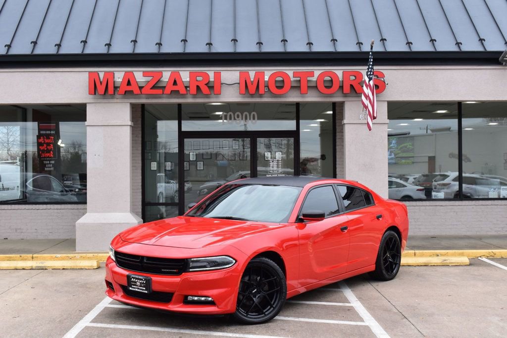 Used 2020 Dodge Charger SXT w/ Driver Convenience Group image 2