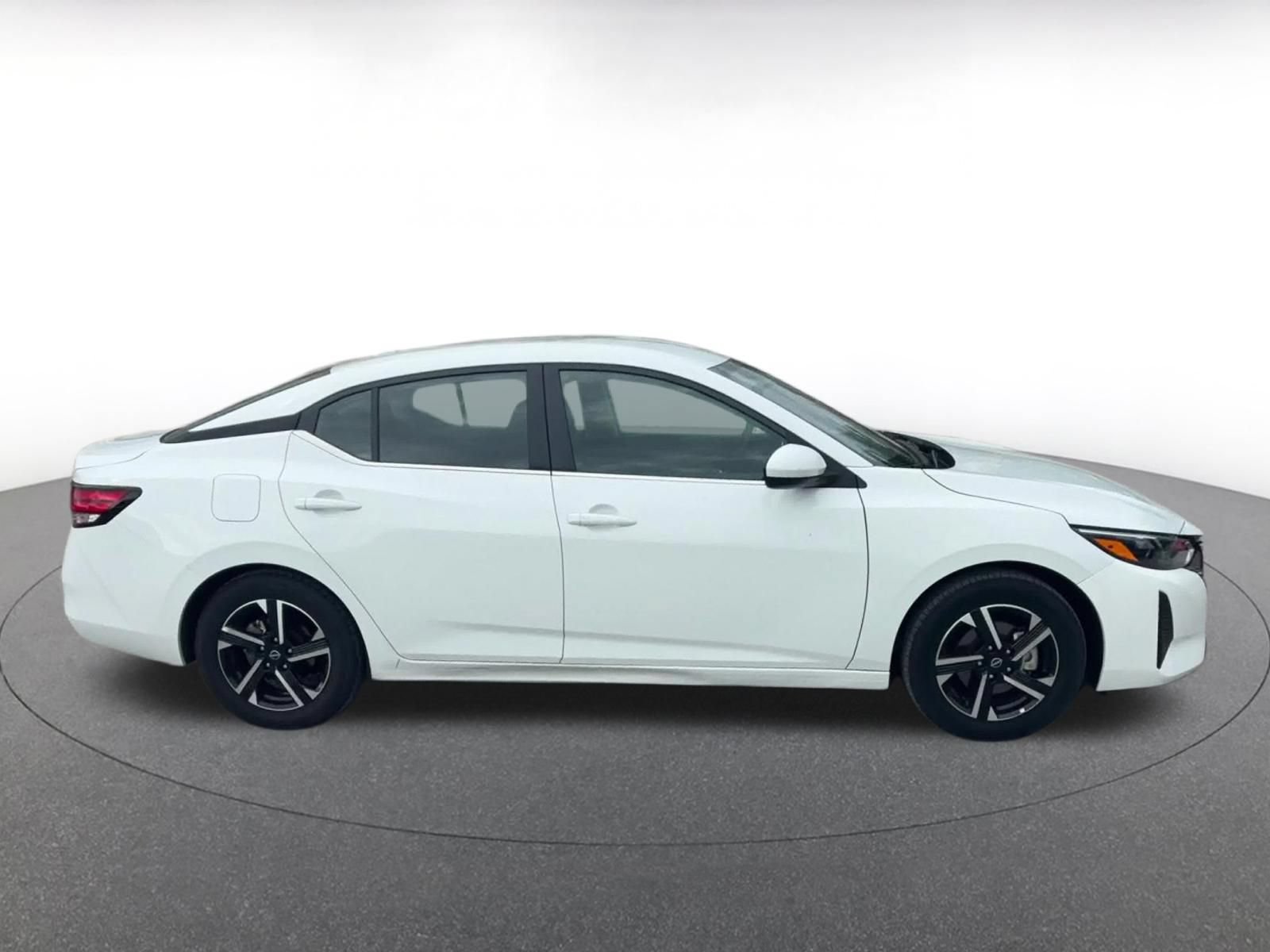 Used 2025 Nissan Sentra SV FWD image 16
