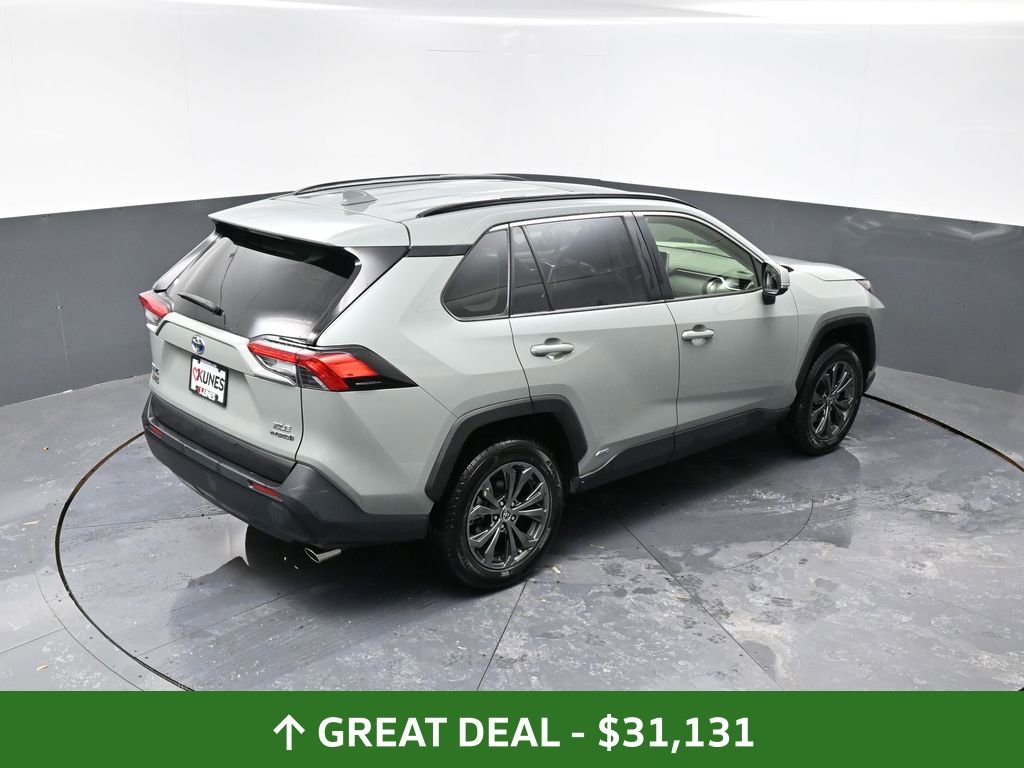 Used 2023 Toyota RAV4 XLE Premium image 43