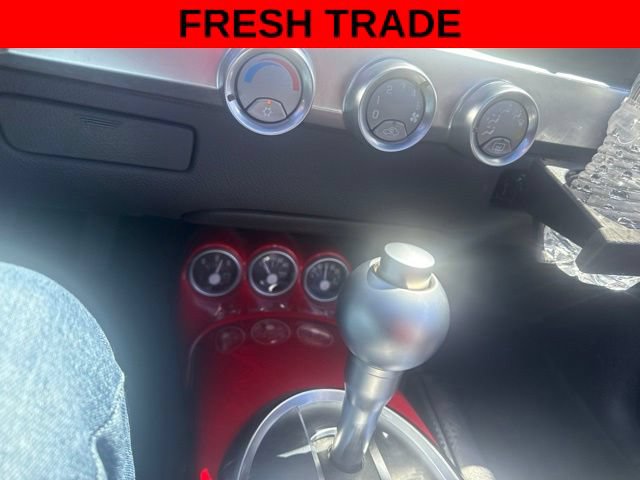Used 2005 Chevrolet SSR w/ Preferred Equipment Group RWD image 11