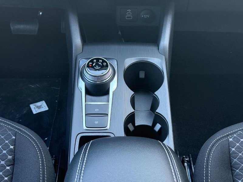 New 2025 Ford Escape Active w/ Active Premium Tech Pack image 10