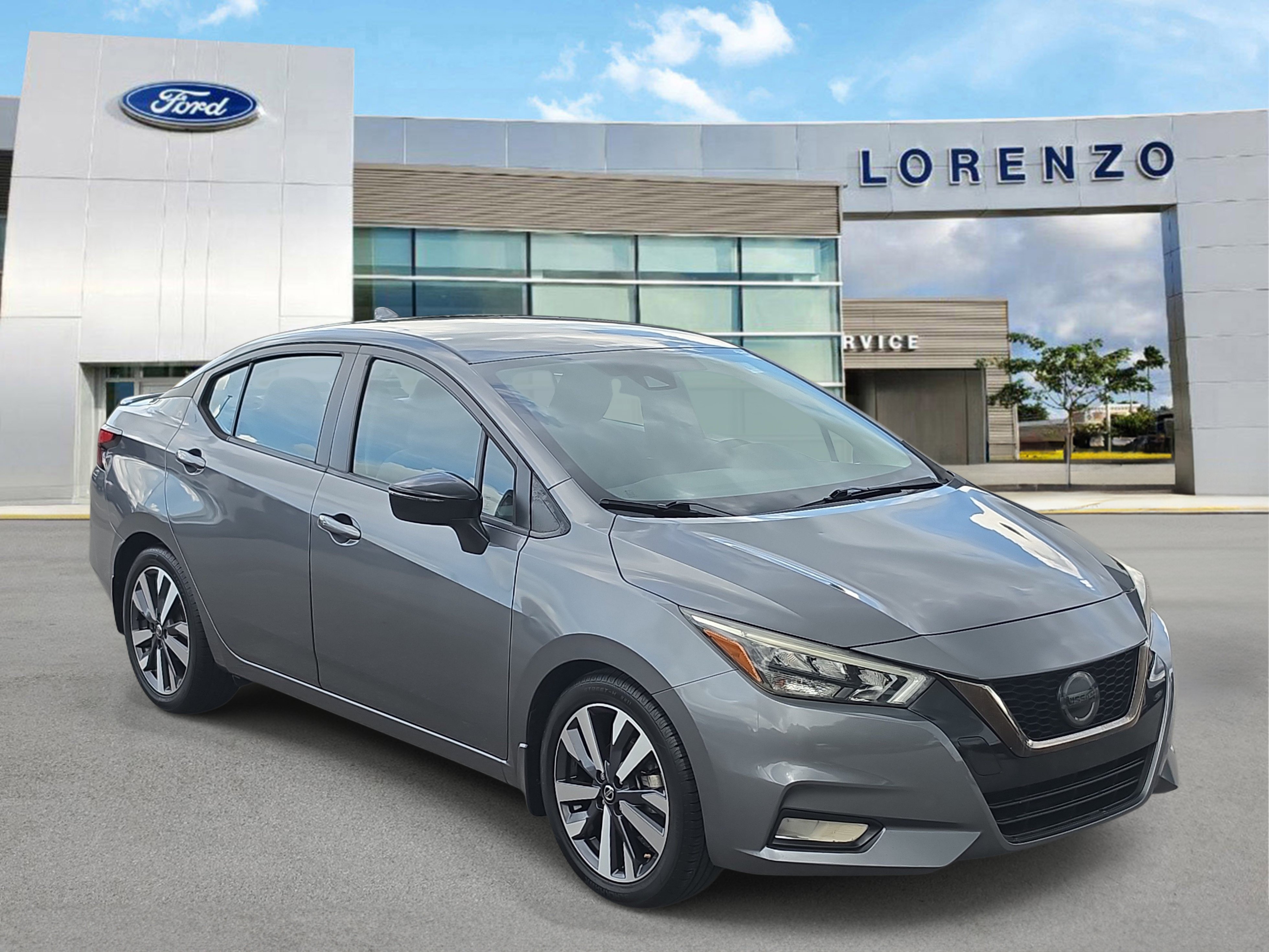 Used 2020 Nissan Versa SR FWD image 3