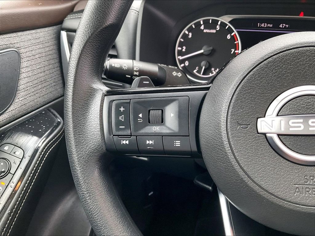 Used 2023 Nissan Rogue SV AWD/4WD image 23