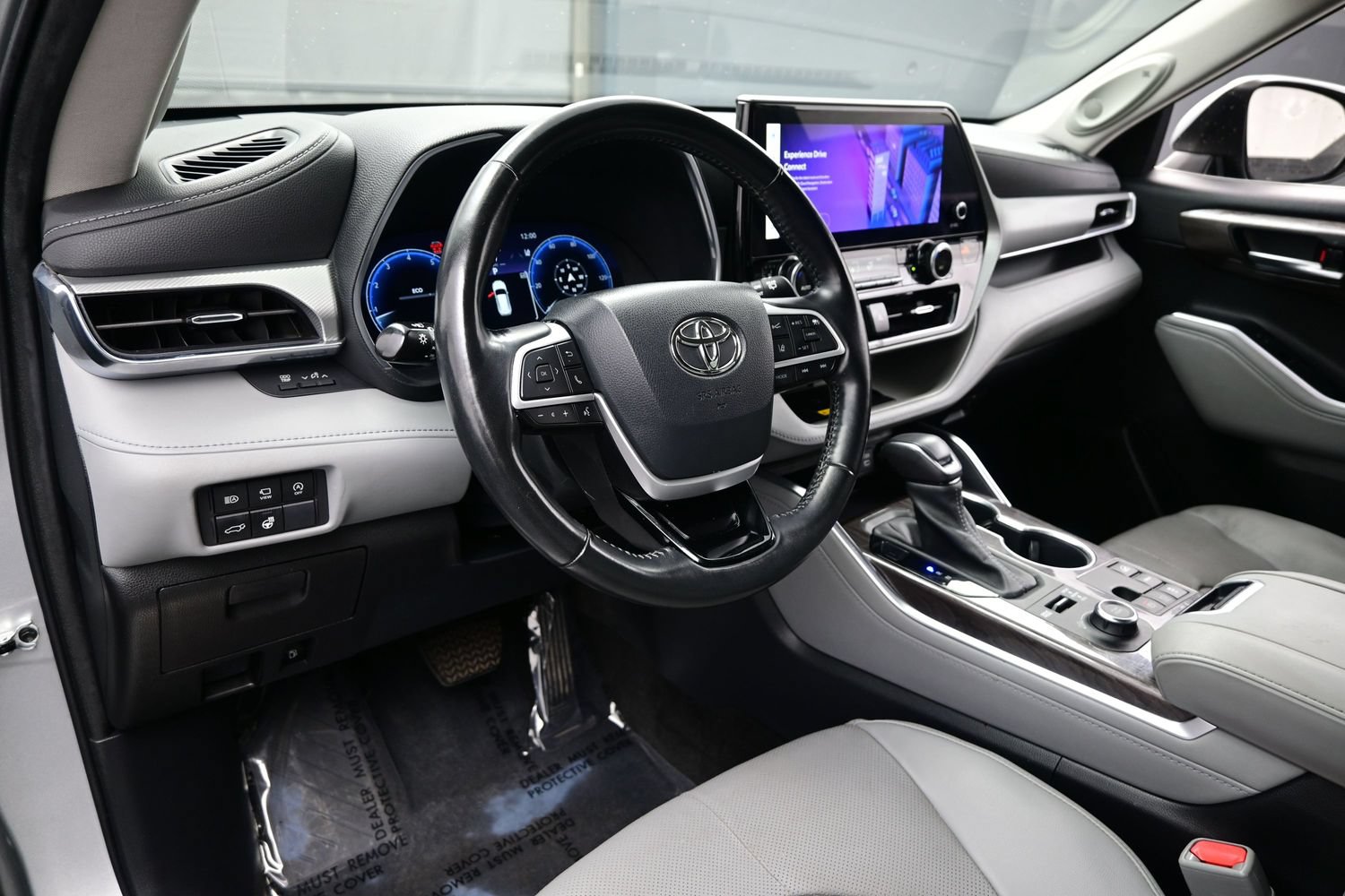 Used 2023 Toyota Highlander Platinum AWD/4WD image 13