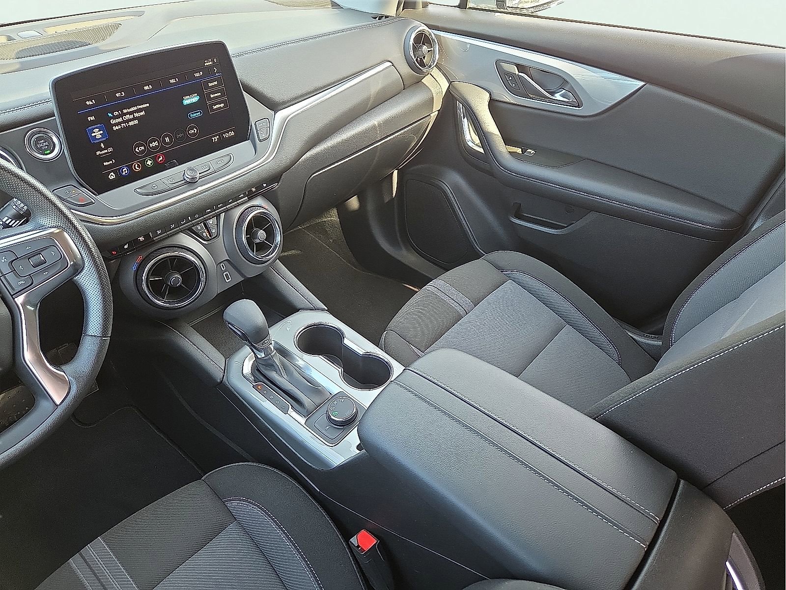 Used 2025 Chevrolet Blazer LT AWD/4WD image 12