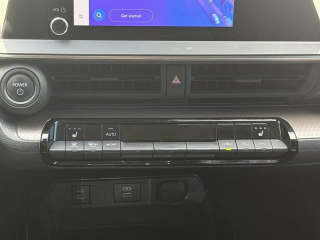 Used 2024 Toyota Prius XLE FWD image 17