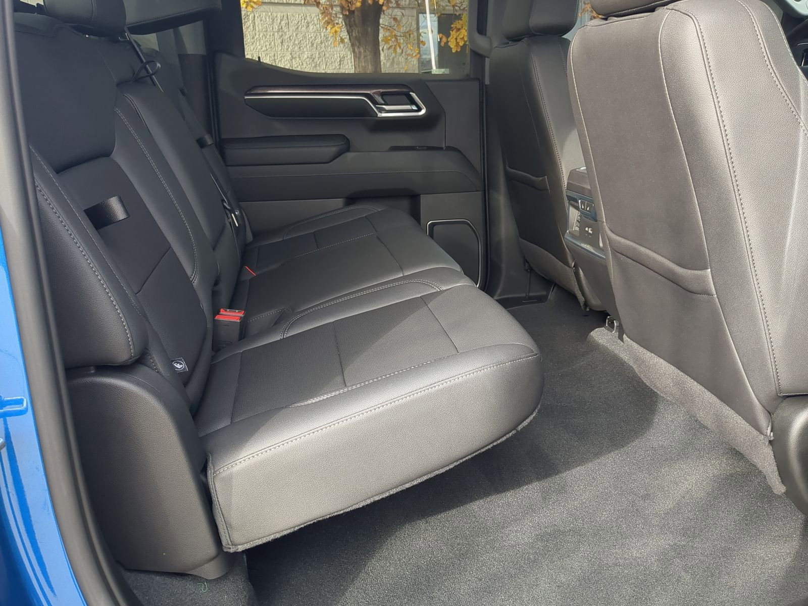 Used 2022 Chevrolet Silverado 1500 LTZ w/ LTZ Premium Package image 26