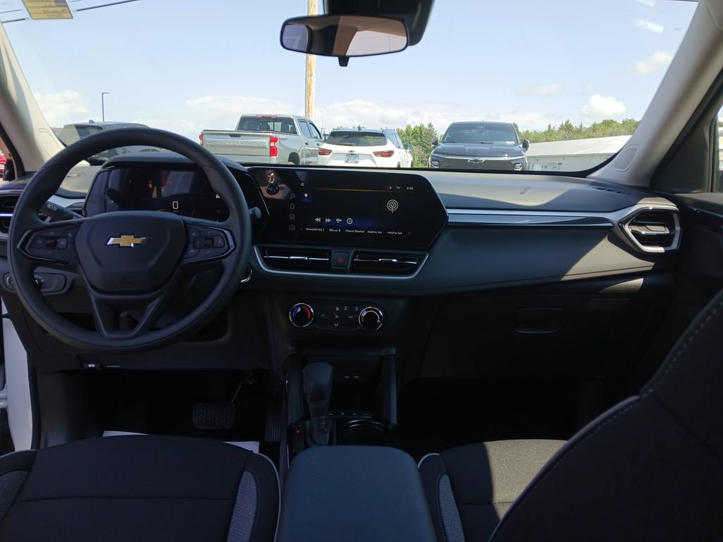 New 2026 Chevrolet TrailBlazer LS w/ LS Convenience Package AWD/4WD image 13