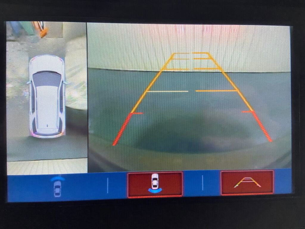 Used 2019 Chevrolet Traverse LT w/ LT Premium Package image 14