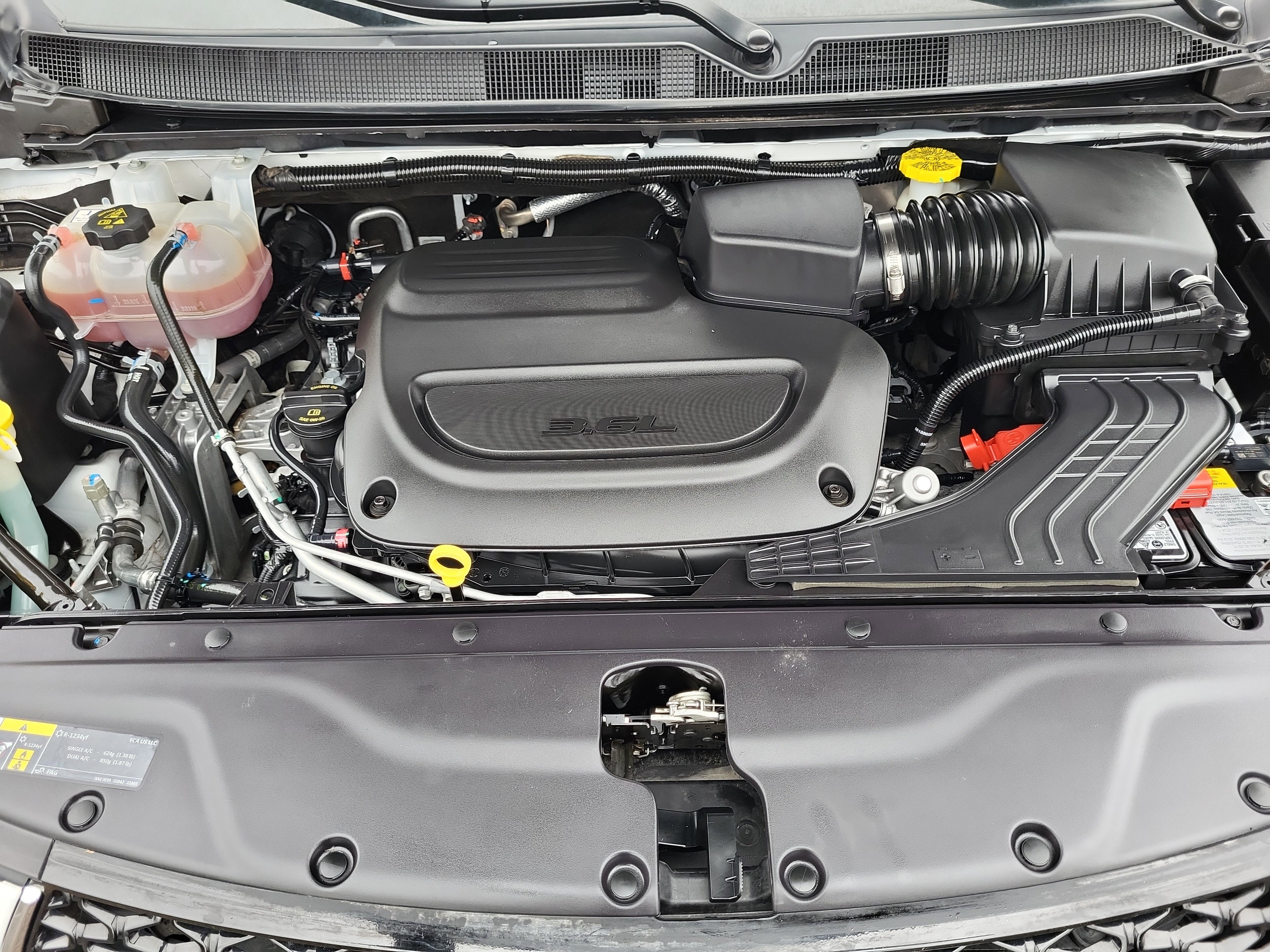 Used 2024 Chrysler Pacifica Touring-L image 29