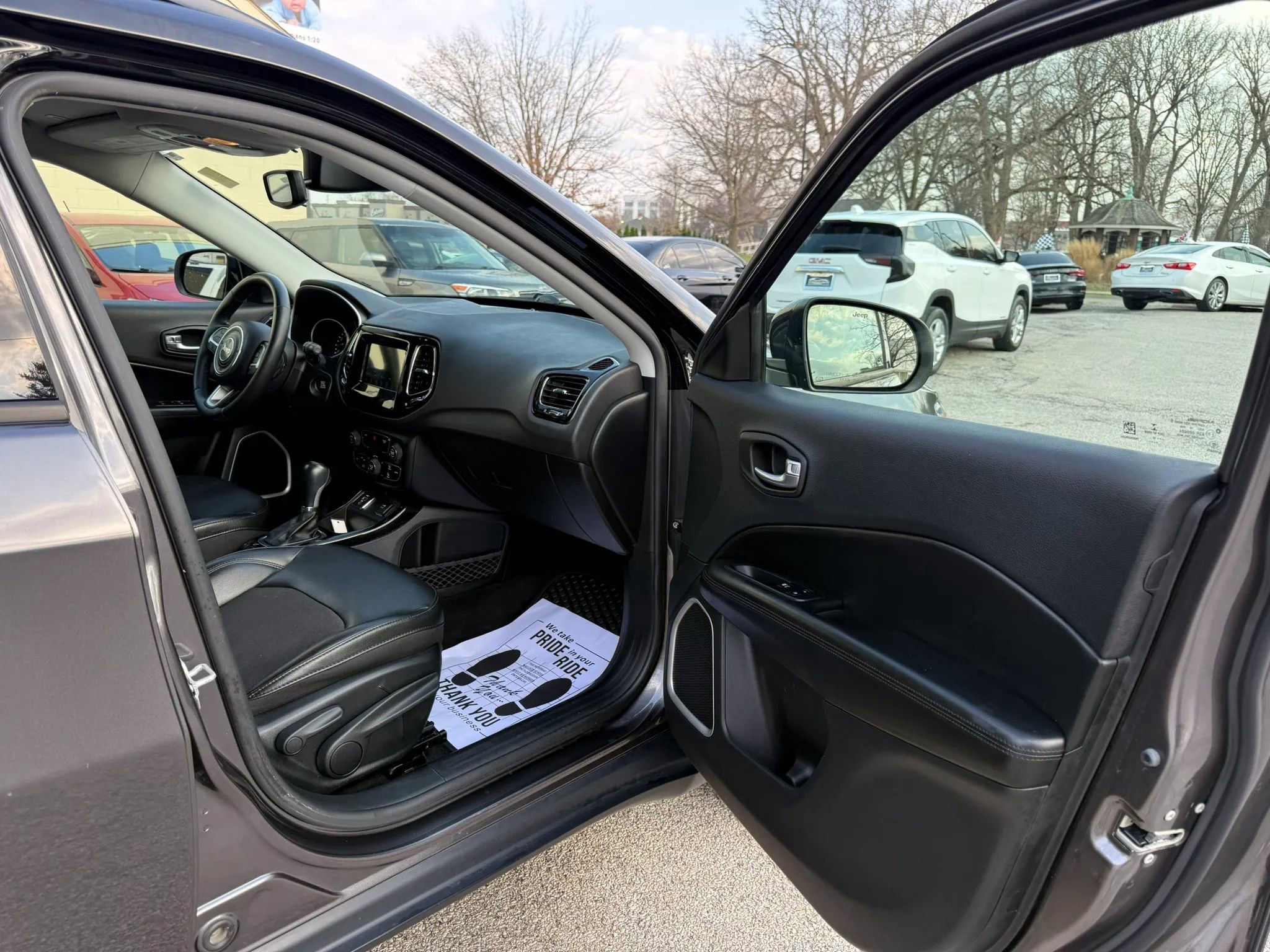 Used 2019 Jeep Compass Latitude image 18