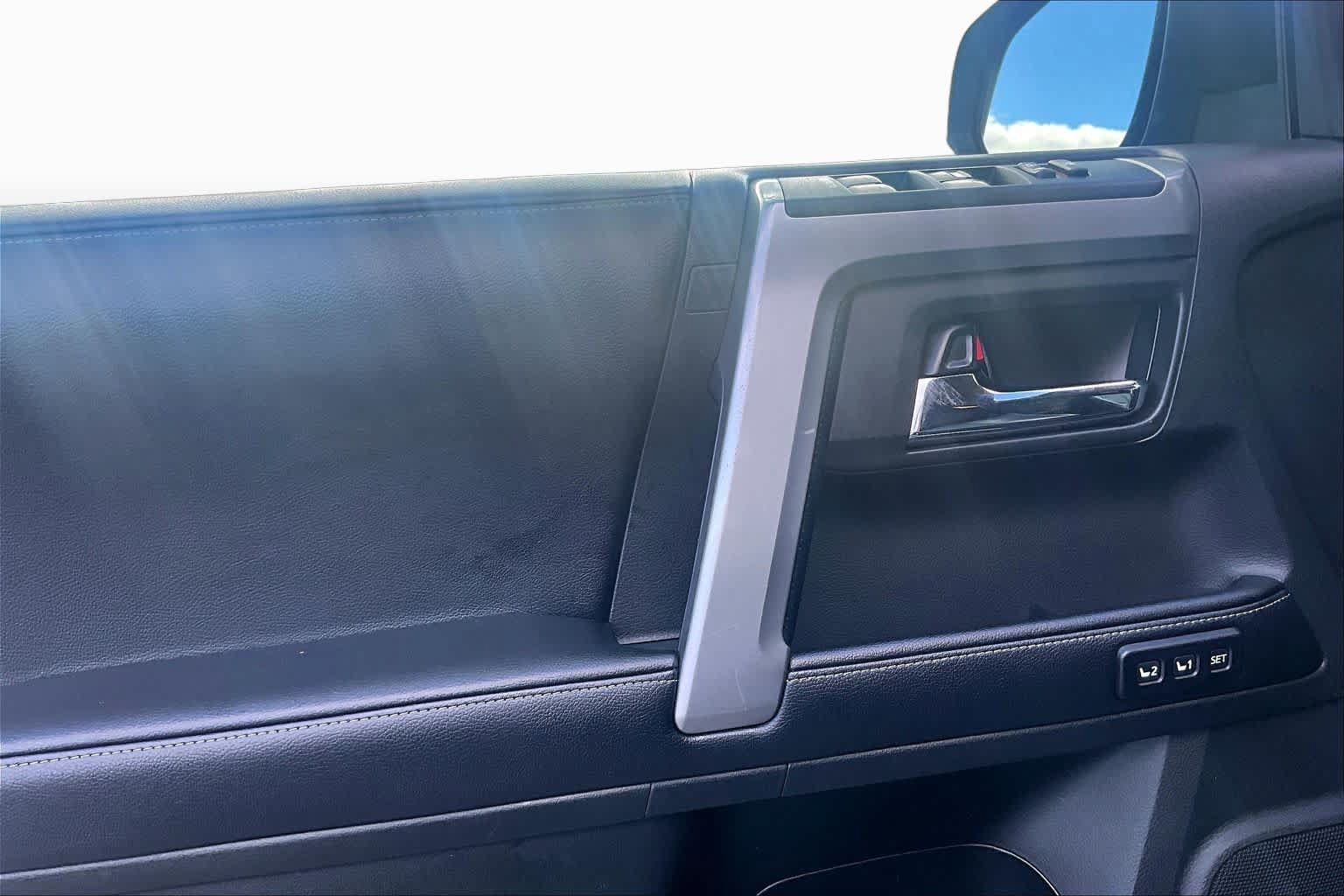 Used 2019 Toyota 4Runner Limited AWD/4WD image 22