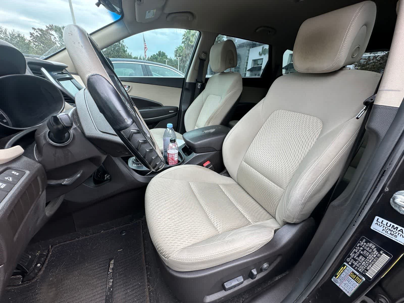 Used 2017 Hyundai Santa Fe SE FWD image 10
