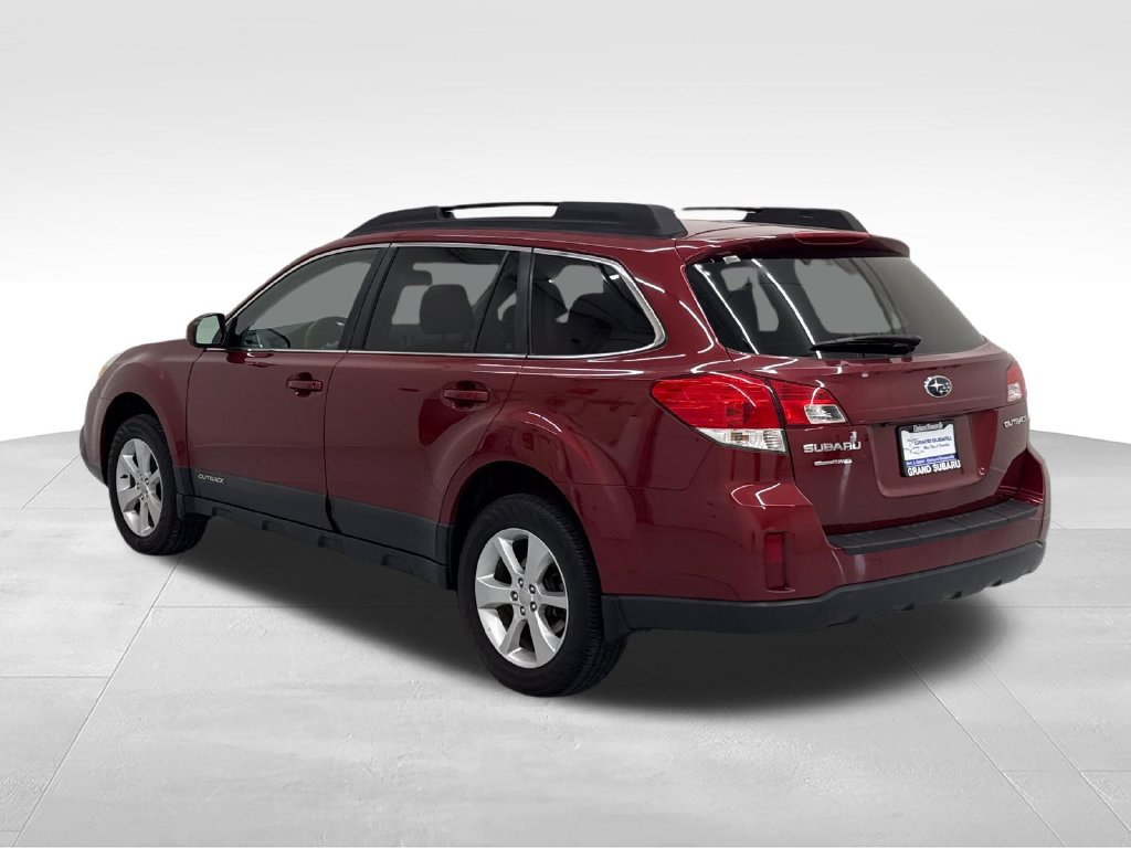 Used 2013 Subaru Outback 2.5i Premium AWD/4WD image 5