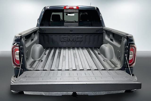 Used 2017 GMC Sierra 1500 SLT w/ SLT Premium Package AWD/4WD image 9