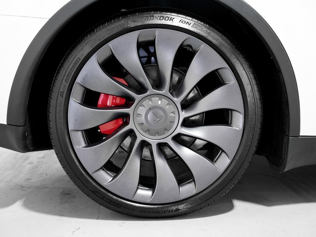 Used 2024 Tesla Model Y Performance AWD/4WD image 36