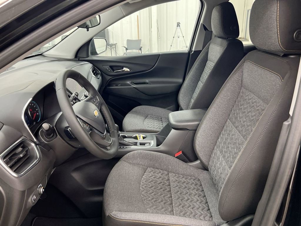Used 2023 Chevrolet Equinox LT FWD image 18