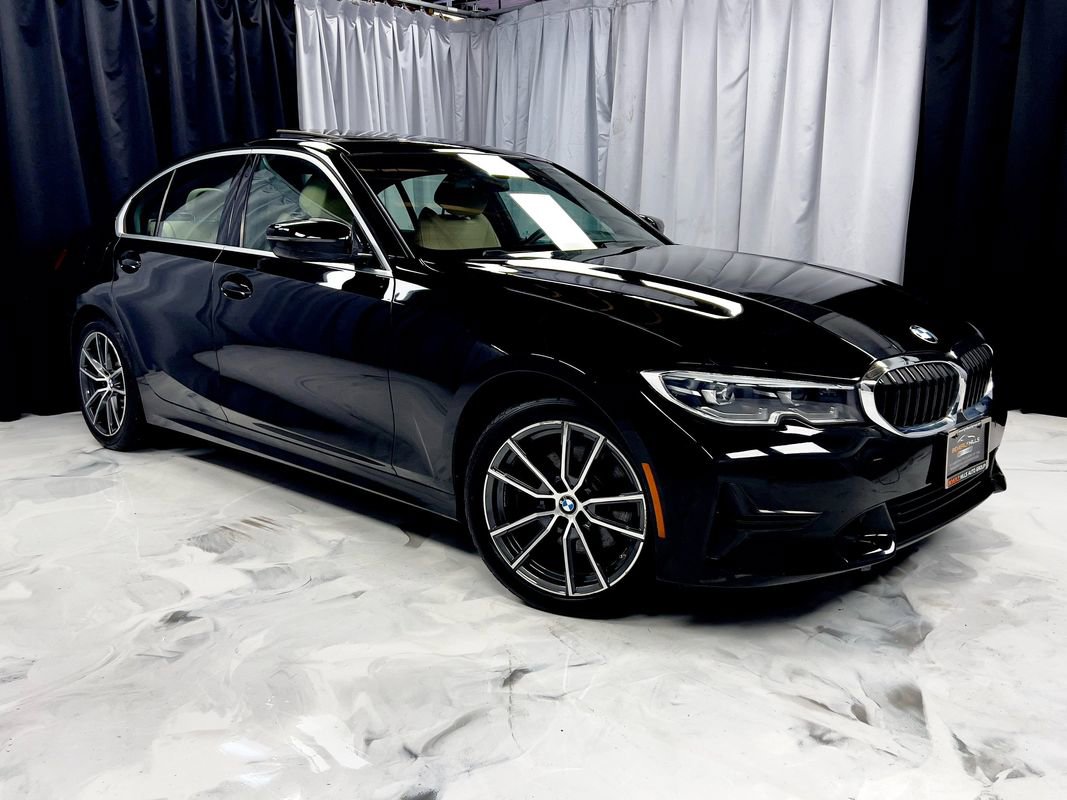Used 2021 BMW 330i xDrive Sedan w/ Convenience Package image 4