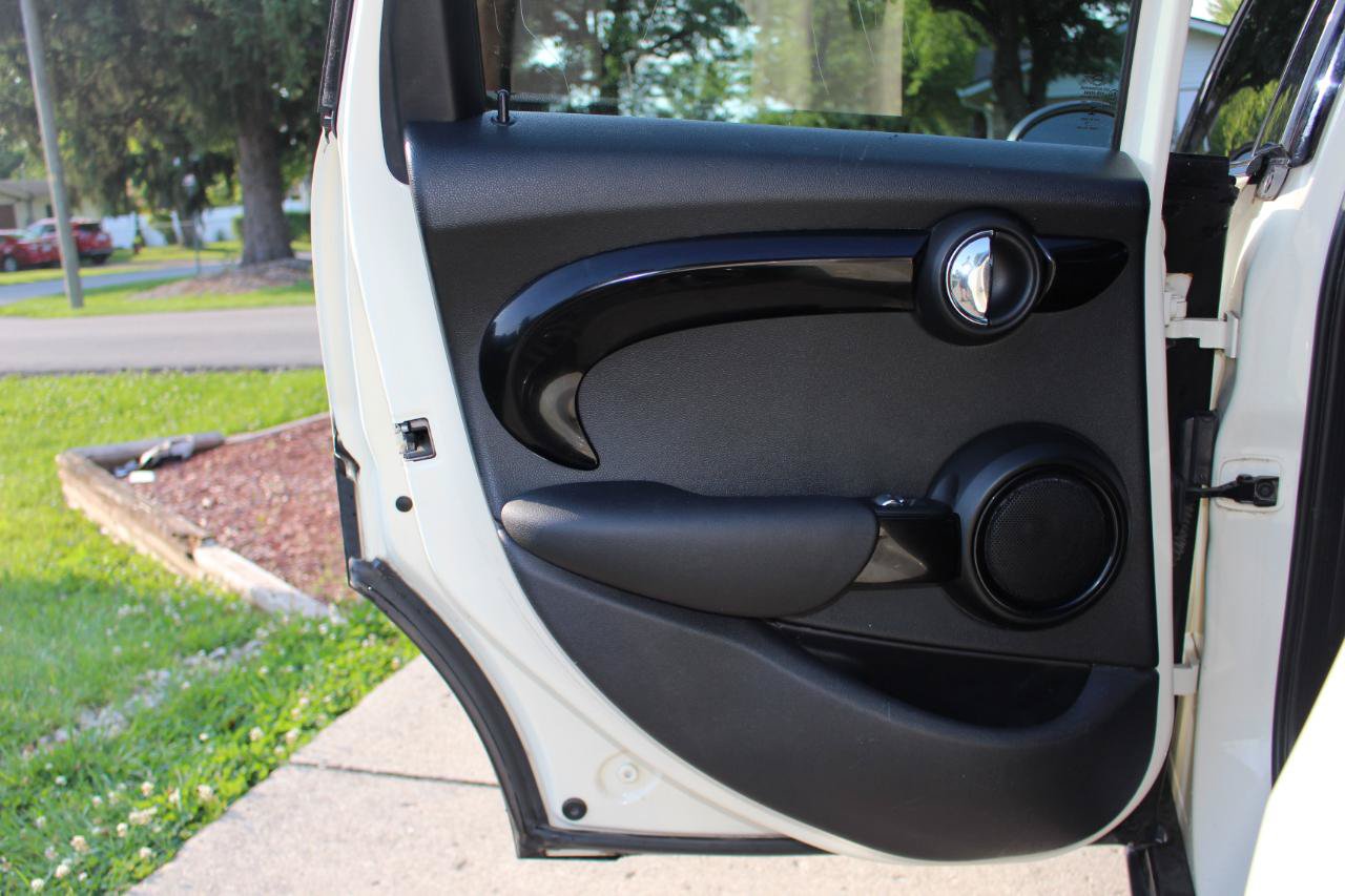 Used 2019 MINI Cooper S w/ Storage Package FWD image 30