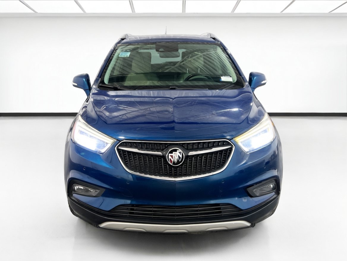 Used 2019 Buick Encore Essence w/ Safety Package II FWD image 2