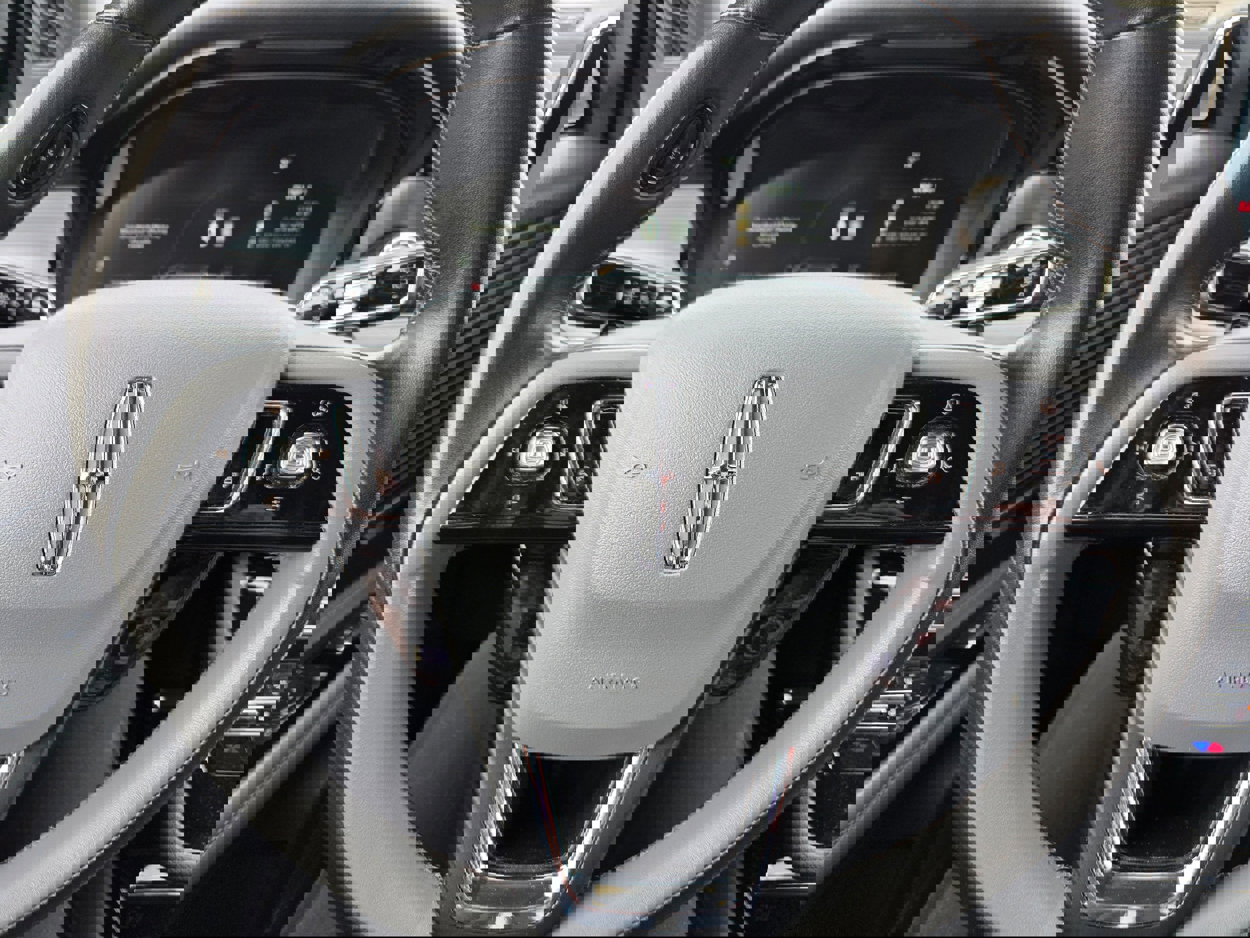 Used 2022 Lincoln Corsair Reserve w/ Equipment Group 201A image 12