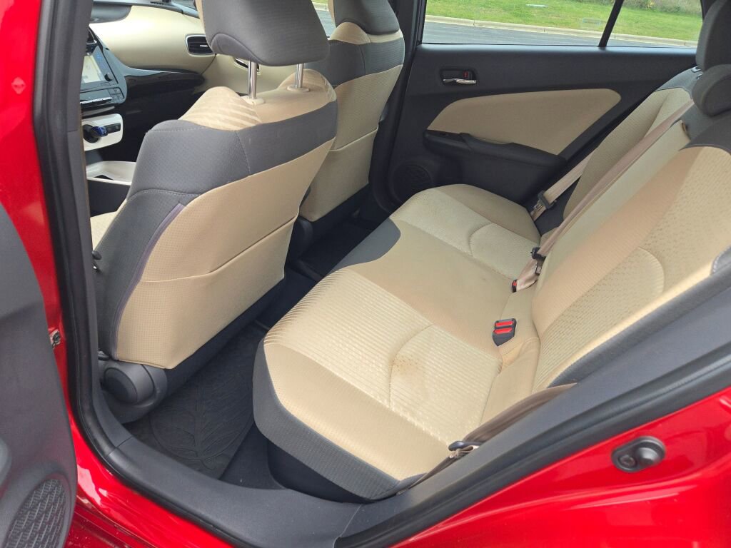 Used 2016 Toyota Prius Four image 16
