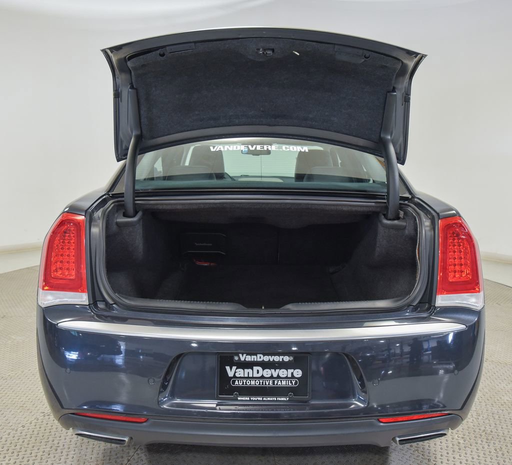 Used 2015 Chrysler 300 C Platinum w/ Harman/Kardon Audio Group AWD/4WD image 14