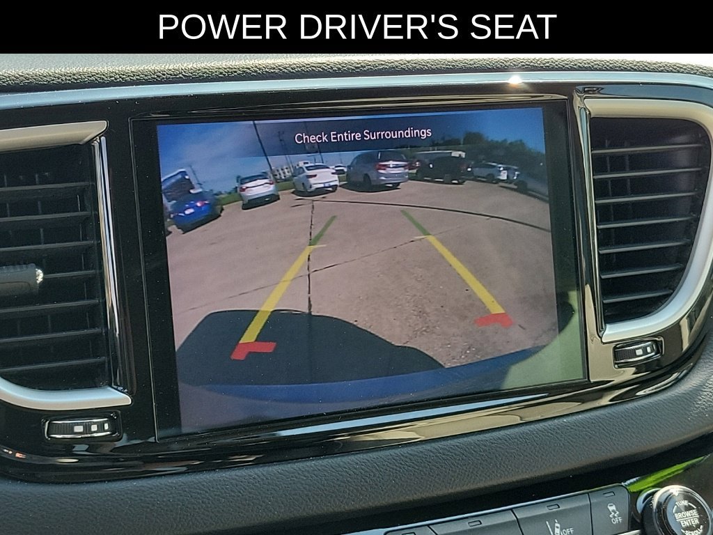Used 2021 Chrysler Pacifica Touring-L FWD image 27