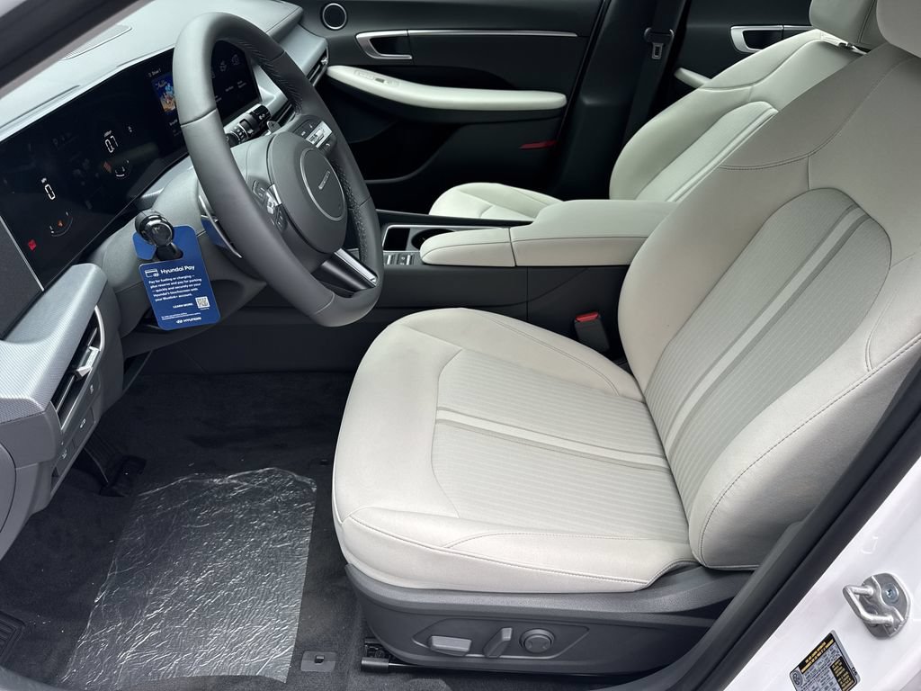 New 2026 Hyundai Sonata SEL FWD image 9