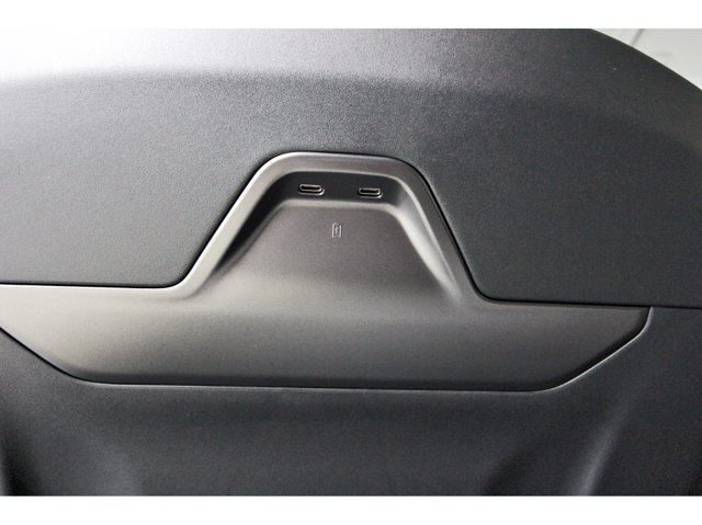 Used 2026 Lincoln Nautilus Premier AWD/4WD image 15