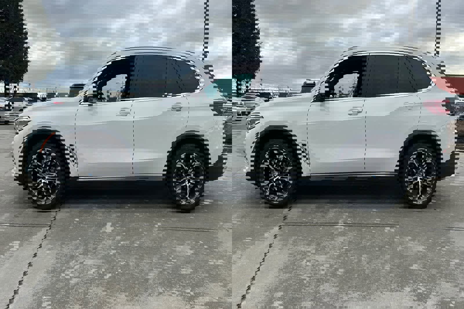 Used 2022 BMW X5 xDrive40i w/ Climate Comfort Package image 6