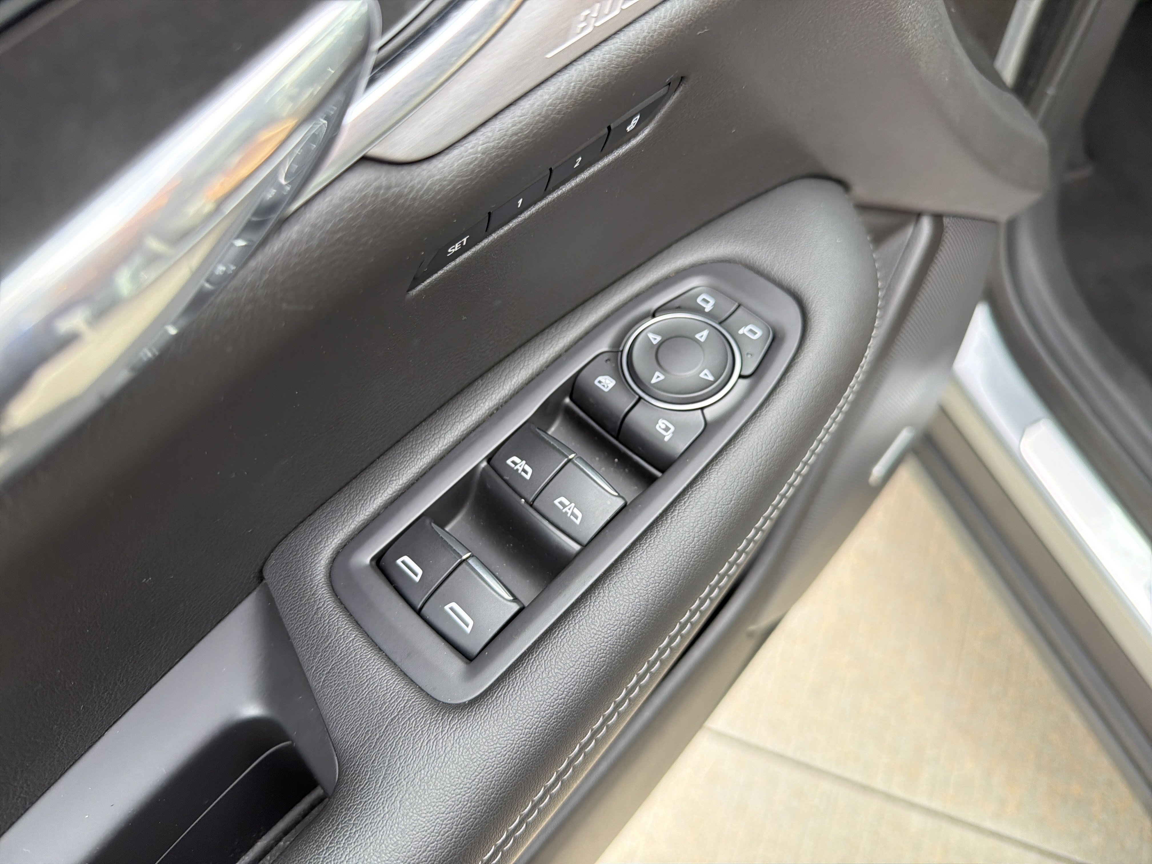 Used 2023 Cadillac XT6 Premium Luxury image 15