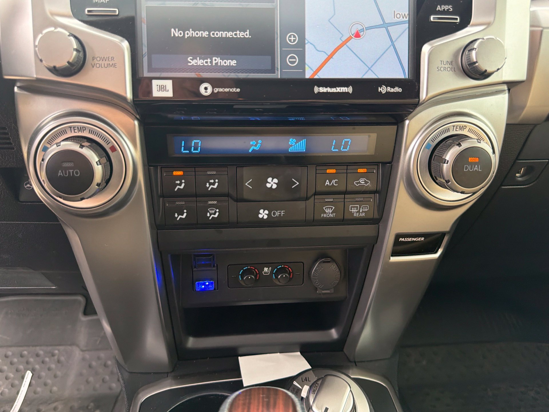 Used 2024 Toyota 4Runner Limited AWD/4WD image 21