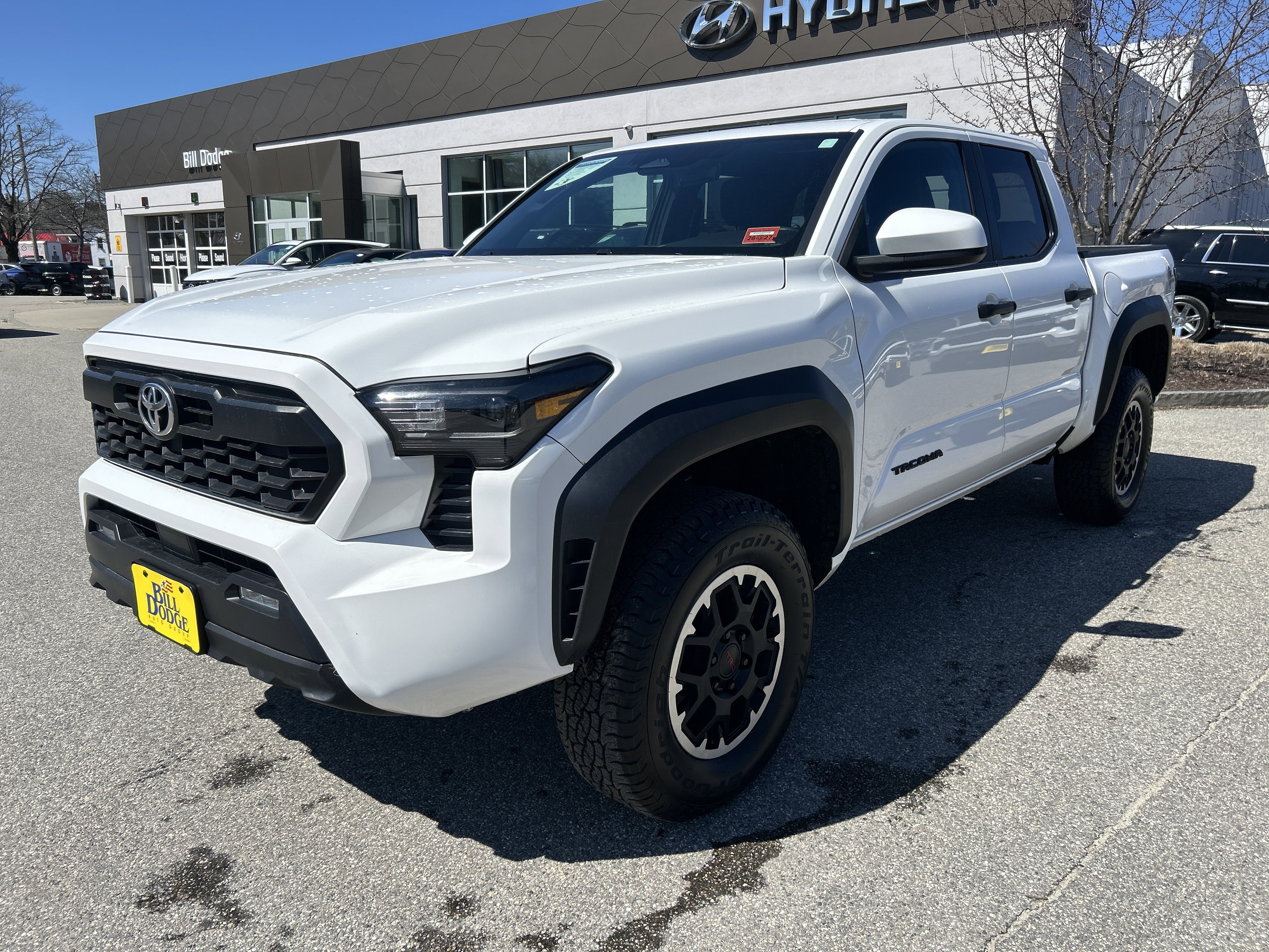 Used 2024 Toyota Tacoma TRD Off-Road AWD/4WD image 1