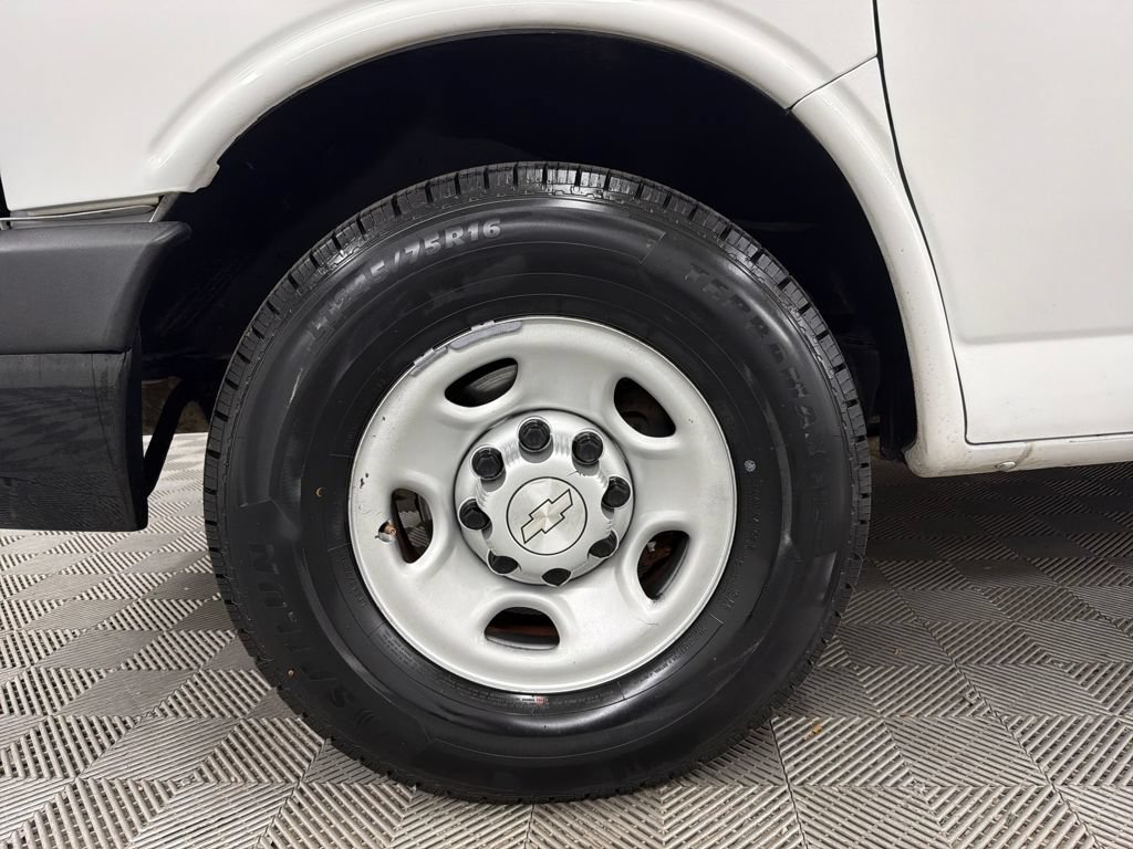 Used 2019 Chevrolet Express 3500 LS RWD image 14